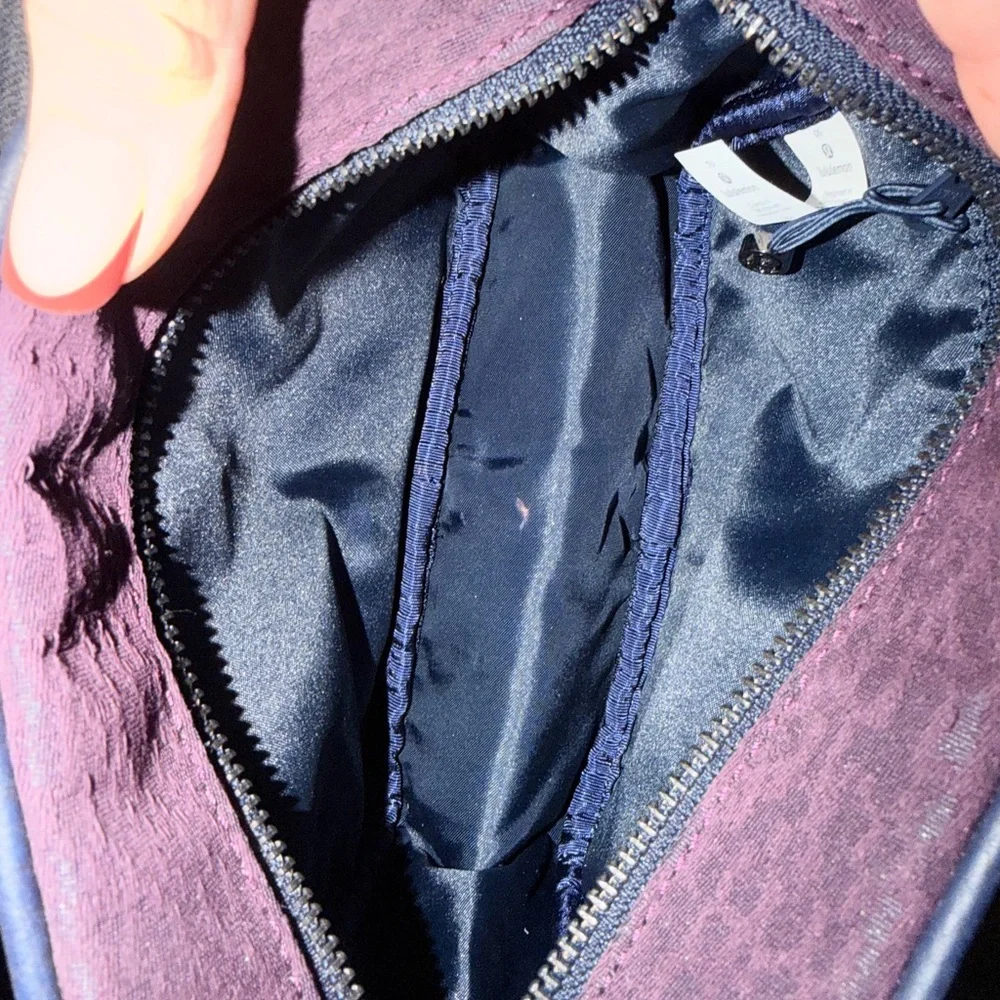 Lululemon Athletica Burgundy and Black Crossbody Bag - Picture 3 of 4